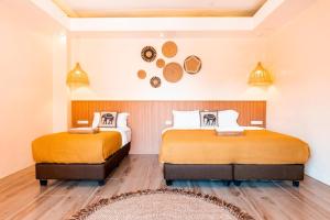 Infinity Bay Suites