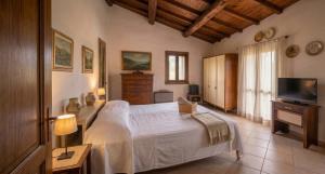 Casa del Borgo, between Mountains and Lake, Near Rome