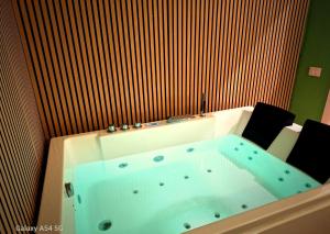 Luxury Suites Glory Tower