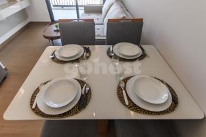 2 BR apt 2 min from Shopping del Sol & La Galería