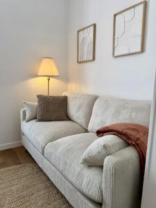 Le Loge, Appartement à la gare