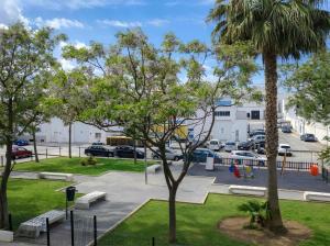 Apartamento en Conil de la Frontera ubicado en en una zona tranquila y muy bien situada para disfrutar del pueblo y de la playa sin necesidad de coche SOLO PARA FAMILIAS Y PAREJAS