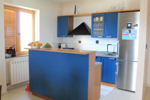 Cozy, spacious home away from home! Sea view