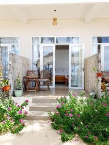 Ocean Breeze Bungalow