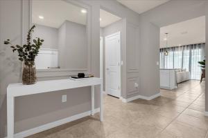 5 BD4.5 BAWindsor Island 4074 LA