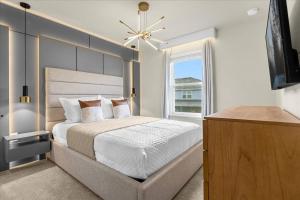 5 Bedroom 4.5 Bathroom Windsor Island 3822LA