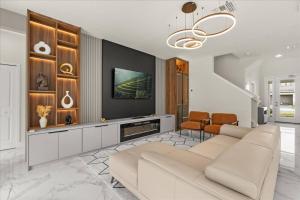 5 BD 5 BA Sonoma Resort 2677 CA