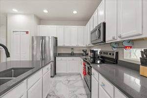 5 BD 5 BA Sonoma Resort 2677 CA