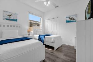 6 Bedrooms 4 Bathrooms Wilshire Oaks 2334 CC