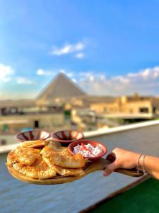 Tua Pyramids View