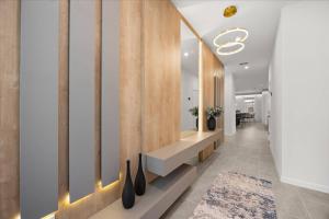 8 BD 4.5 BA Solara Resort 2337 SW