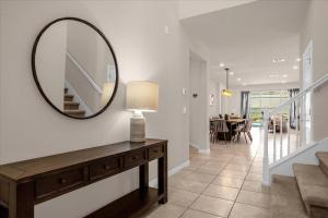 8 BD 6 BA Windsor Island 2070 LC