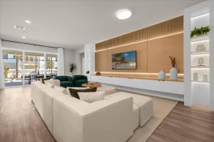 8 Bd 6 Ba Windsor Cay 16256 Sm