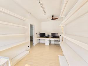 Mallow Semi-D homestay