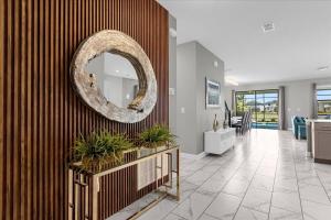 9 Bd 5 Ba Storey Lake 2931 Fs