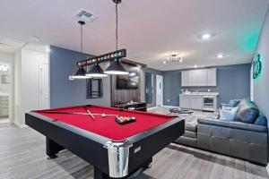 9 Bd 6 Ba Windsor Island 4281 La