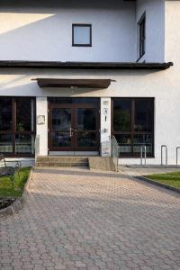 Tonis Appartements Lofer - Maui Ferienwohnung mit Pool & Bergblick
