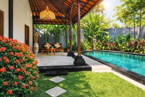 AmaLuna III 2BR Private Pool Villa near Seminyak Center