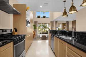 3 Bedroom 3.5 Bathroom Magic Village 7657 AS