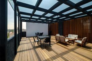 Centric 2 BR Condo - Gym - Open Air Cinema