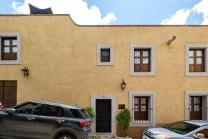 Amazing House in City Center - Rooftop - Skyline