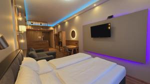 Elegance Lux Living 214