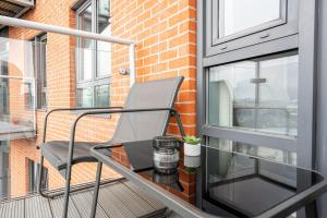 Modern Leeds City Pad Prime Location Balcony Sleeps 4