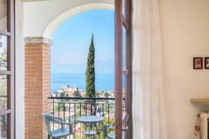 Villa Maria Lake View,450 mt dal centro, parcheggio privato