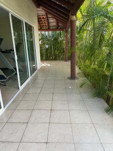 Spatious 168m2 Apartment in Ixtapa with Terrace, Pool, Gym & Parking