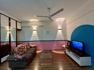 Studio Suite at Casa Mutiara 5 mins walk to LRT, Jalan Alor and Bukit Bintang