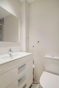 Bright Spacious Cozy Apt in Historic Malaga Shops