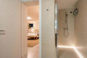 Luxury Sunshine Villa in Alghero with pool and sea view img49