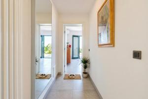 Luxury Sunshine Villa in Alghero with pool and sea view img63