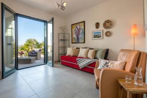 Luxury Sunshine Villa in Alghero with pool and sea view img32