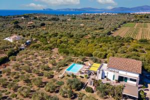 Luxury Sunshine Villa in Alghero with pool and sea view img13