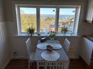Idyllic Archipelago cottage with a sweeping sea view