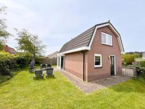 Charming Beachside Base in Noordwijk