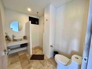 Paradise Apt steps 5thAv & Beach