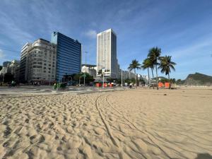 1min da Praia de Copacabana com Ar-condicionado