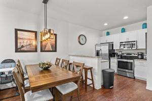 3 BD 2 BA Lucaya Village 20-107