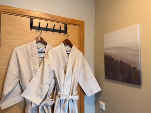 Studio with Private Spa Garden