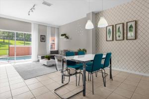 3 Bedrooms 2.5 Bathrooms Encantada 3122 YL