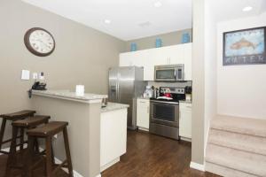 3 Bedrooms 2 Bathrooms West Lucaya 3216 CP