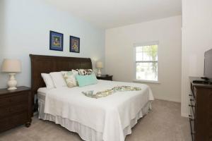 3 Bedrooms 2 Bathrooms West Lucaya 3216 CP