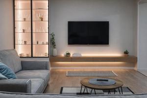 Just Renovated 1st Floor Apt Near City Center Villa 2