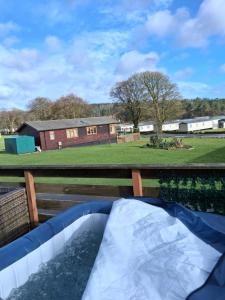 3 bedroom lodge with hot tub with amazing views