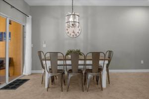 4 Bedrooms 3 Bathrooms Paradise 2913BP