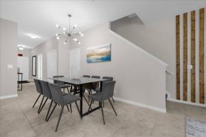 5 Bedrooms 4 Bathrooms Paradise 8980 CoP