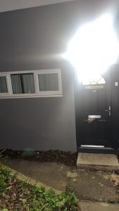 Full flat near cmk , train station & walking distance to Milton Keynes Hospital