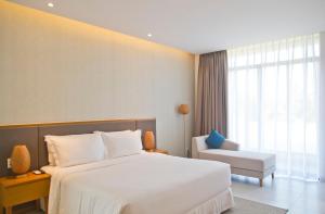 Lumina Villas Cam Ranh, Bai Dai beach luxury resort villas